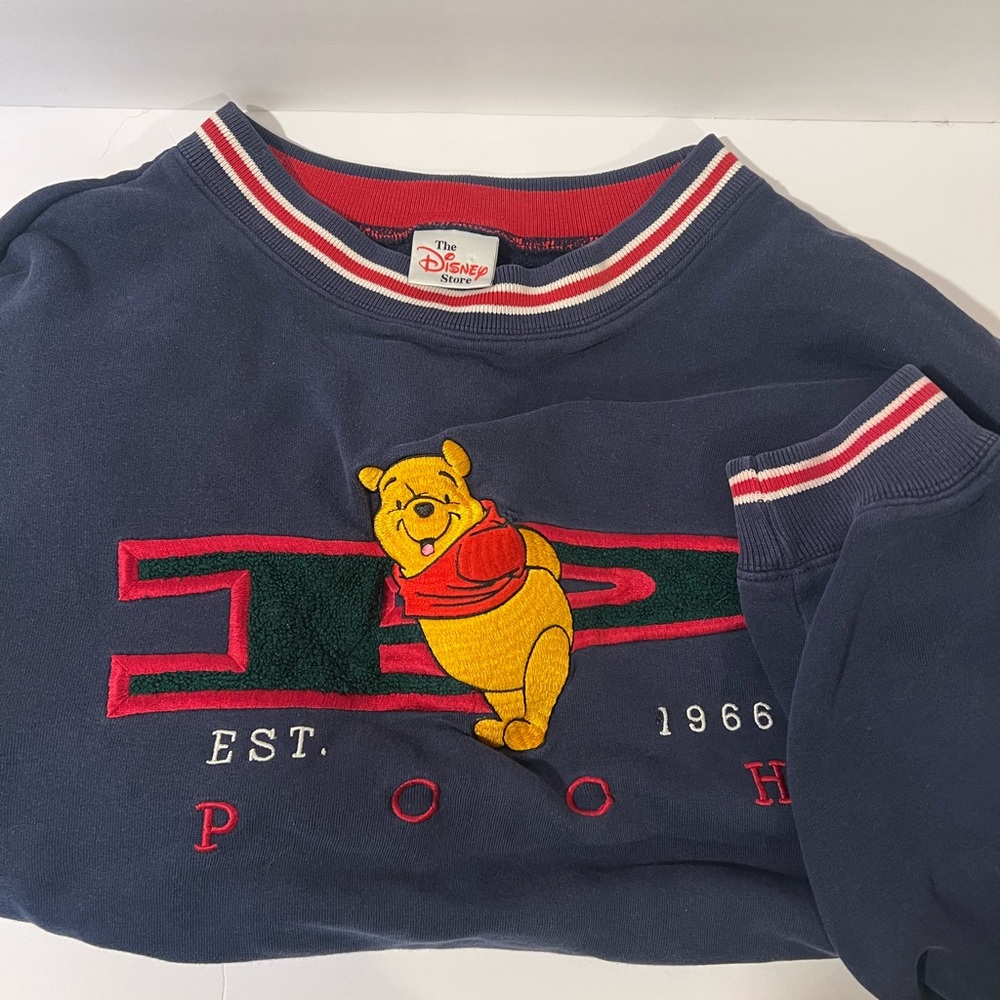 Vintage Disney Store Winnie the Pooh Crewneck